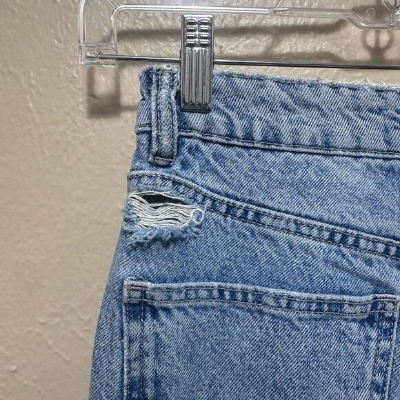 Zara sz 2 ripped Knee Jeans High Waist Distressed Denim Light Wash Casual Trendy - Picture 9 of 10